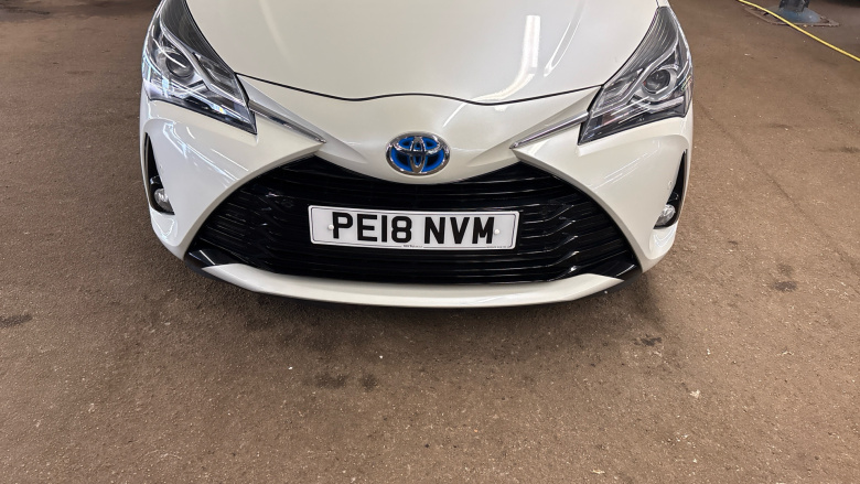 Toyota Yaris 1.5 Hybrid Icon Tech 5dr CVT Hybrid Hatchback